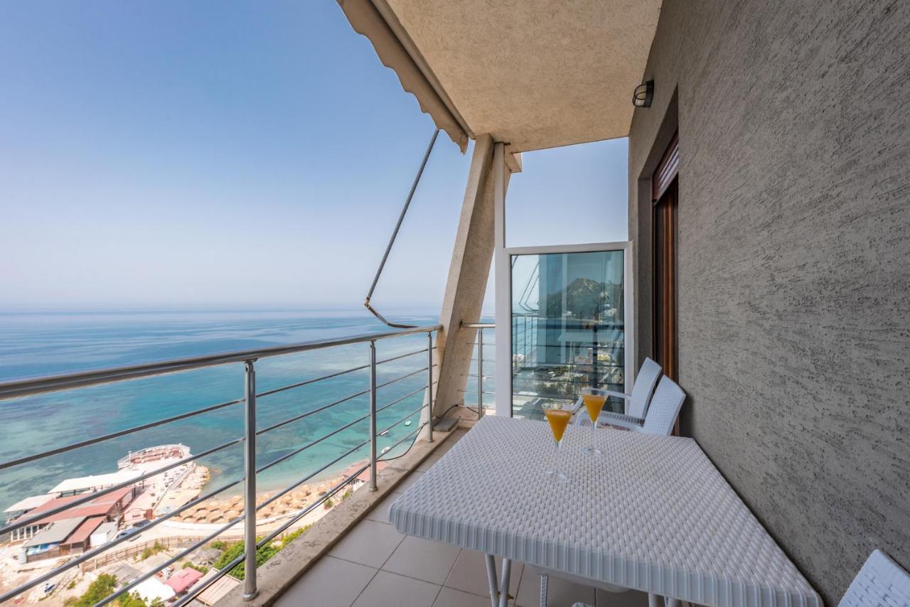 Appartement Spectacular Seaview Penthouse à Durrës Extérieur photo
